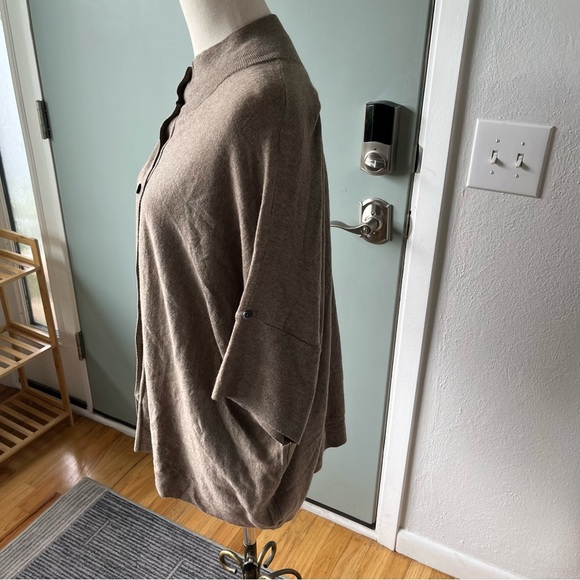 Nomadic Traders button down - Picture 2 of 5